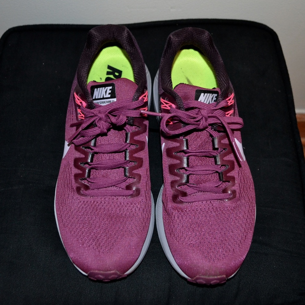 Nike Air Zoom Structure 21 size 8.5